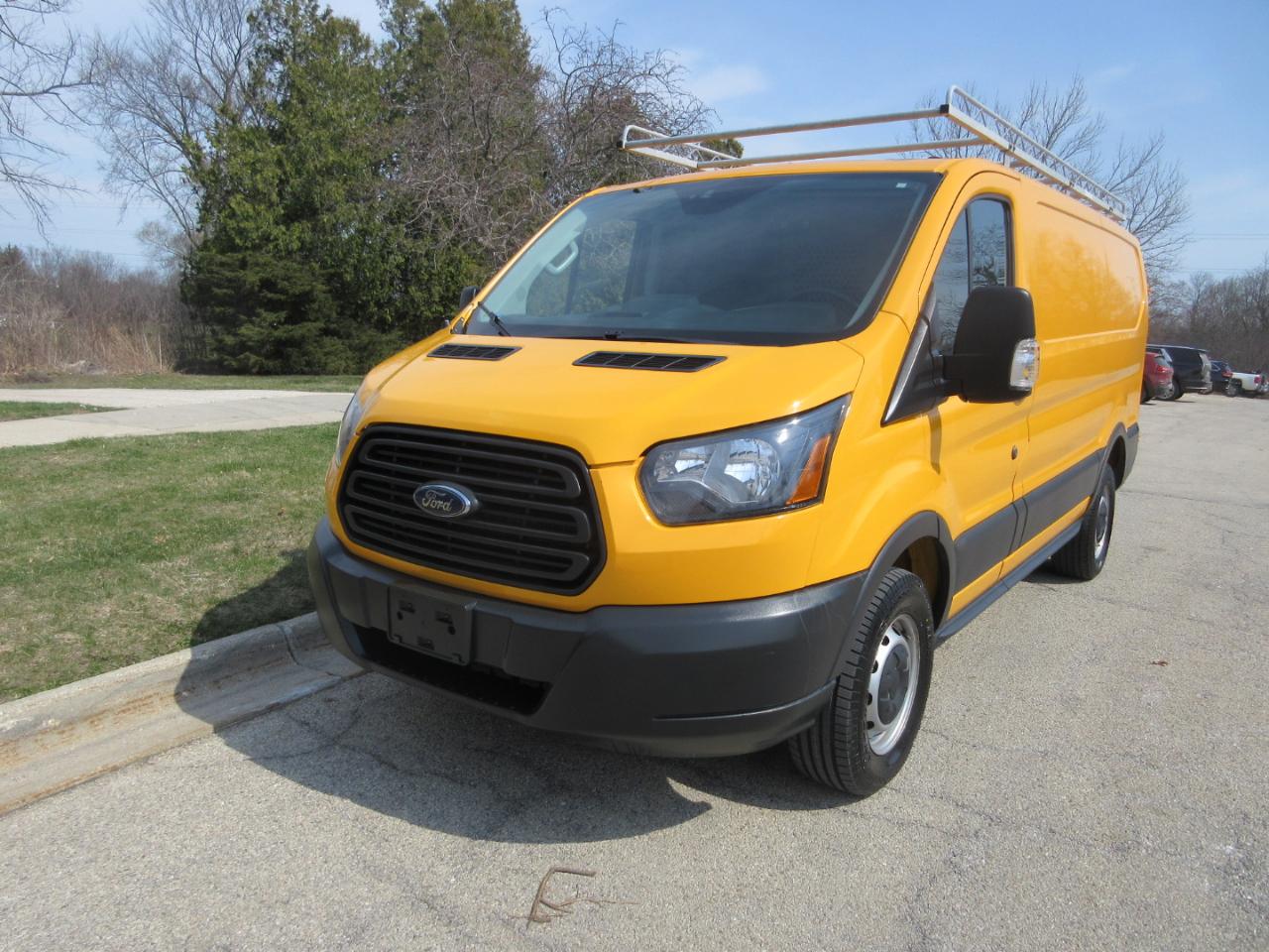 Ford Transit 250 Van Low Roof 60/40 Pass.130-in. WB 2017