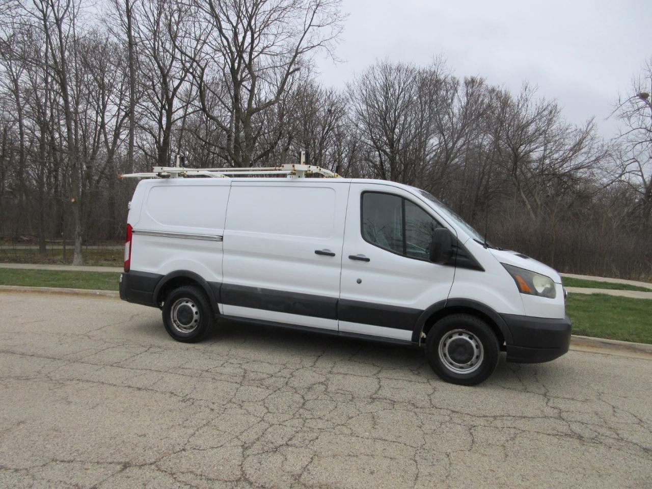Ford Transit 150 Van Low Roof w/Sliding Pass. 130-in. WB 2015