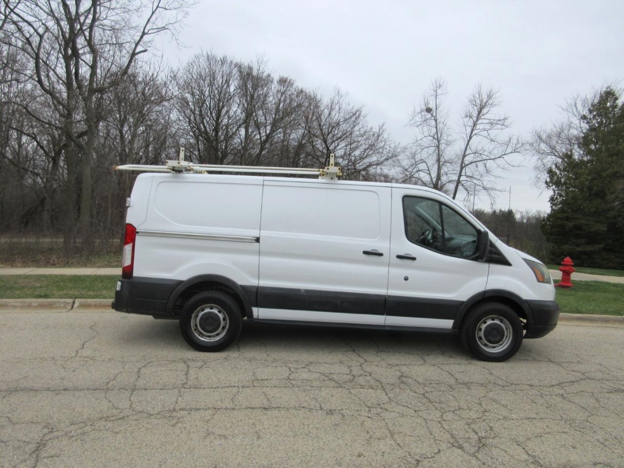 Ford Transit 150 Van Low Roof w/Sliding Pass. 130-in. WB 2015