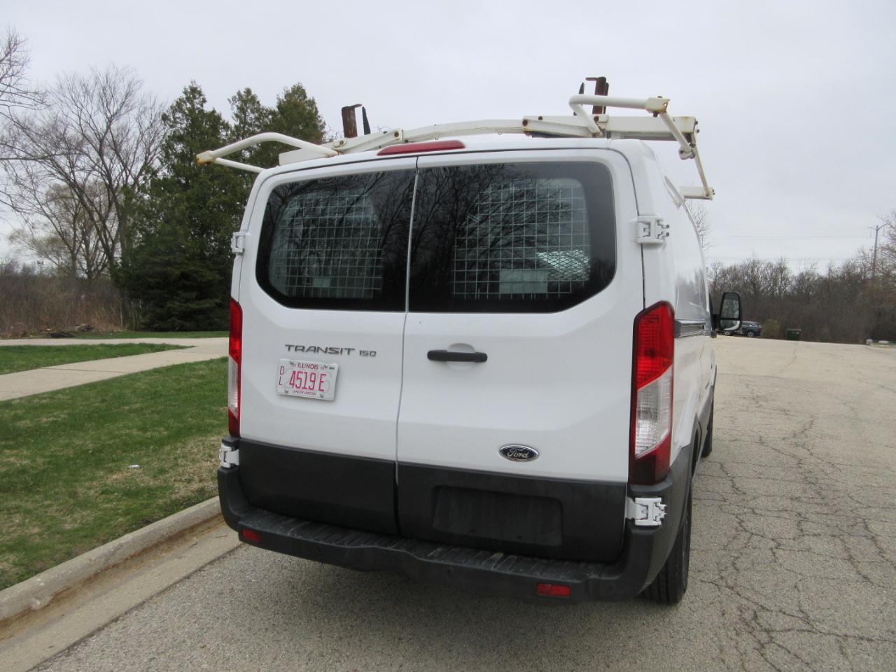 Ford Transit 150 Van Low Roof w/Sliding Pass. 130-in. WB 2015