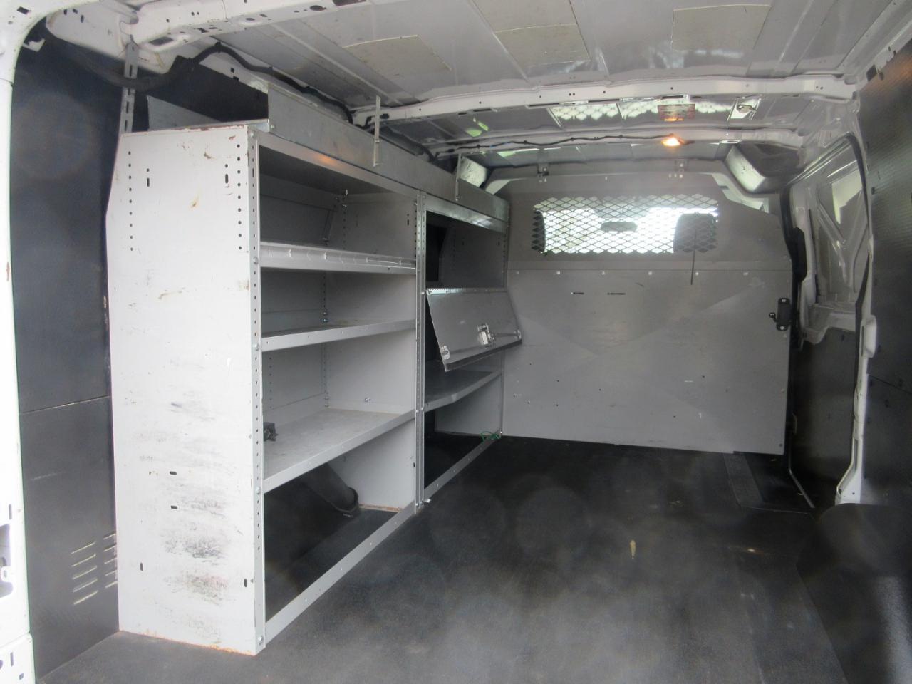 Ford Transit 150 Van Low Roof w/Sliding Pass. 130-in. WB 2015