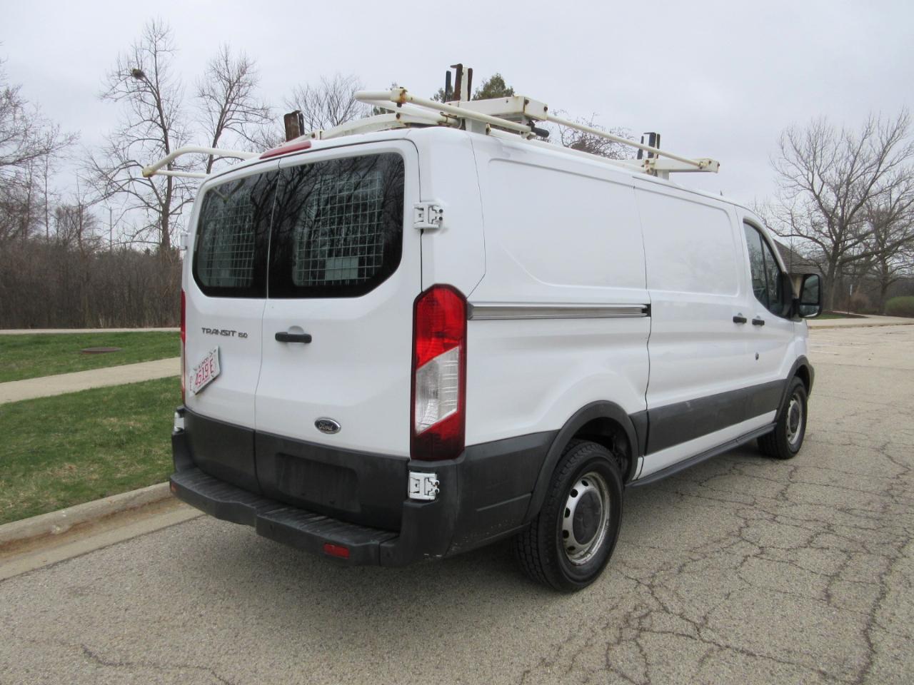 Ford Transit 150 Van Low Roof w/Sliding Pass. 130-in. WB 2015