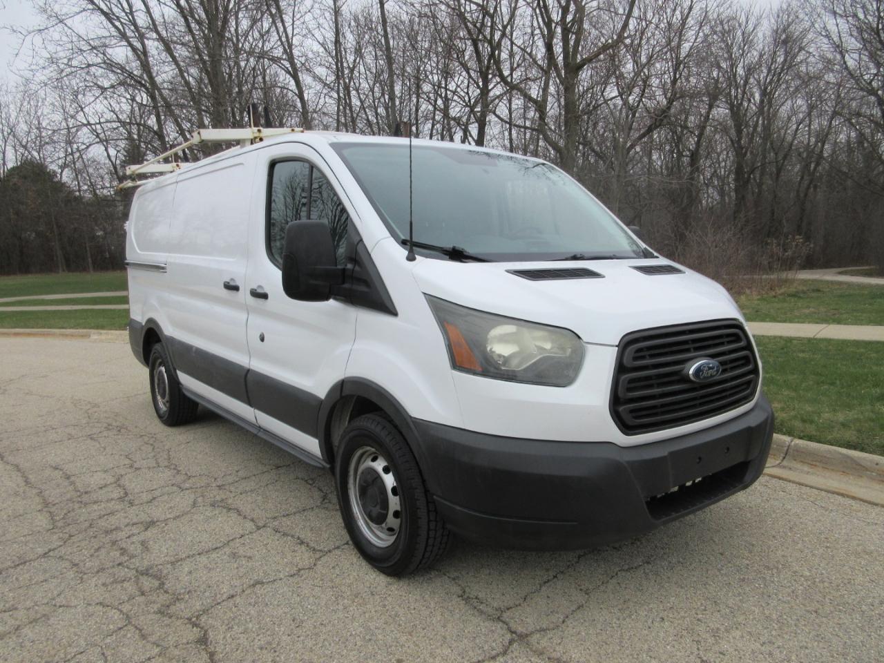 Ford Transit 150 Van Low Roof w/Sliding Pass. 130-in. WB 2015