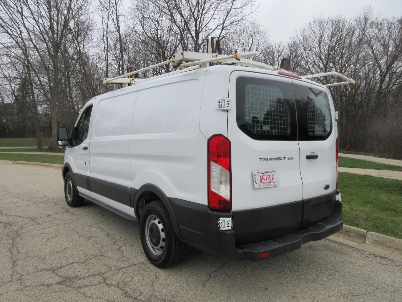 Ford Transit 150 Van Low Roof w/Sliding Pass. 130-in. WB 2015