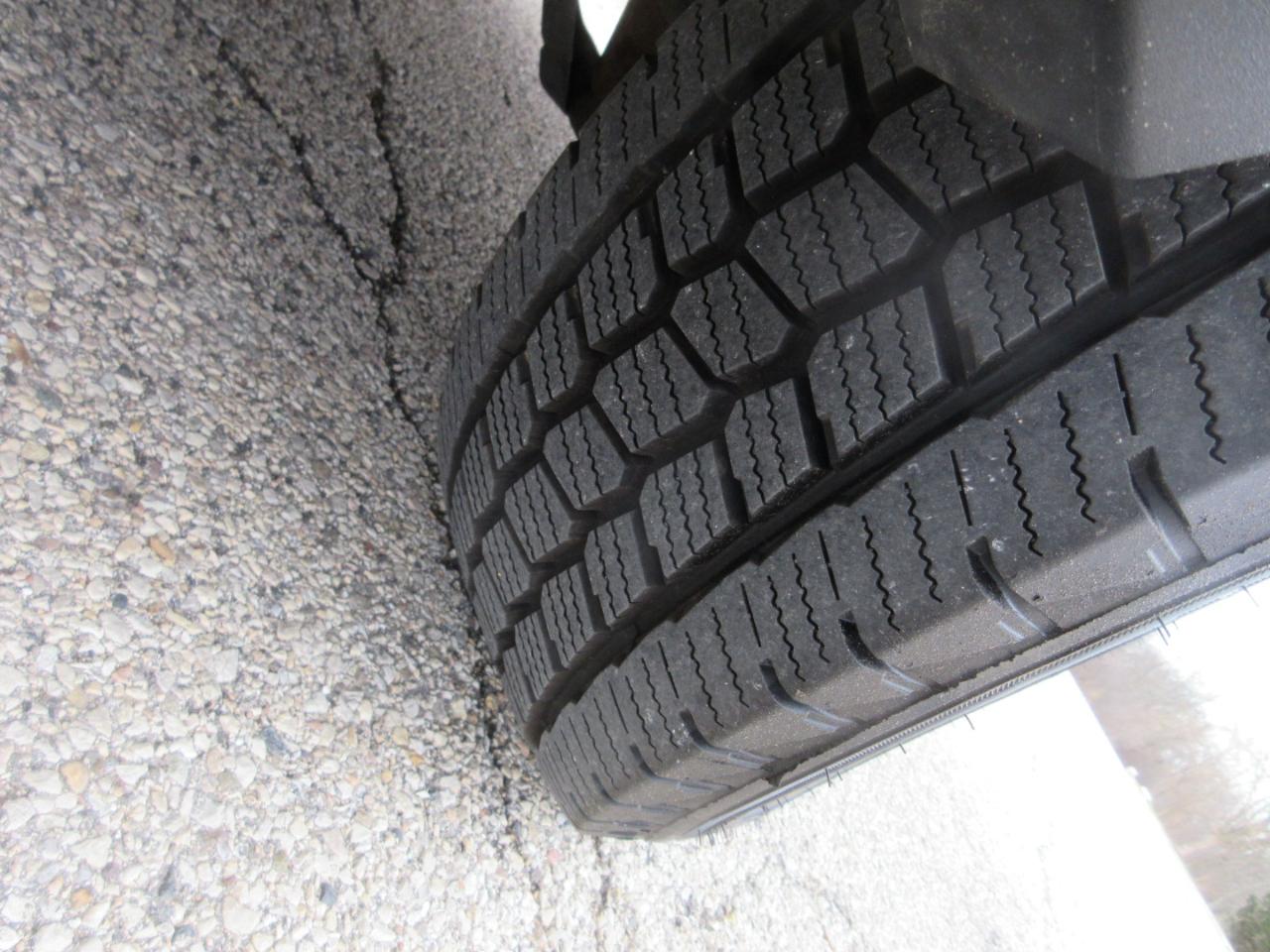 Ford Transit 150 Van Low Roof w/Sliding Pass. 130-in. WB 2015