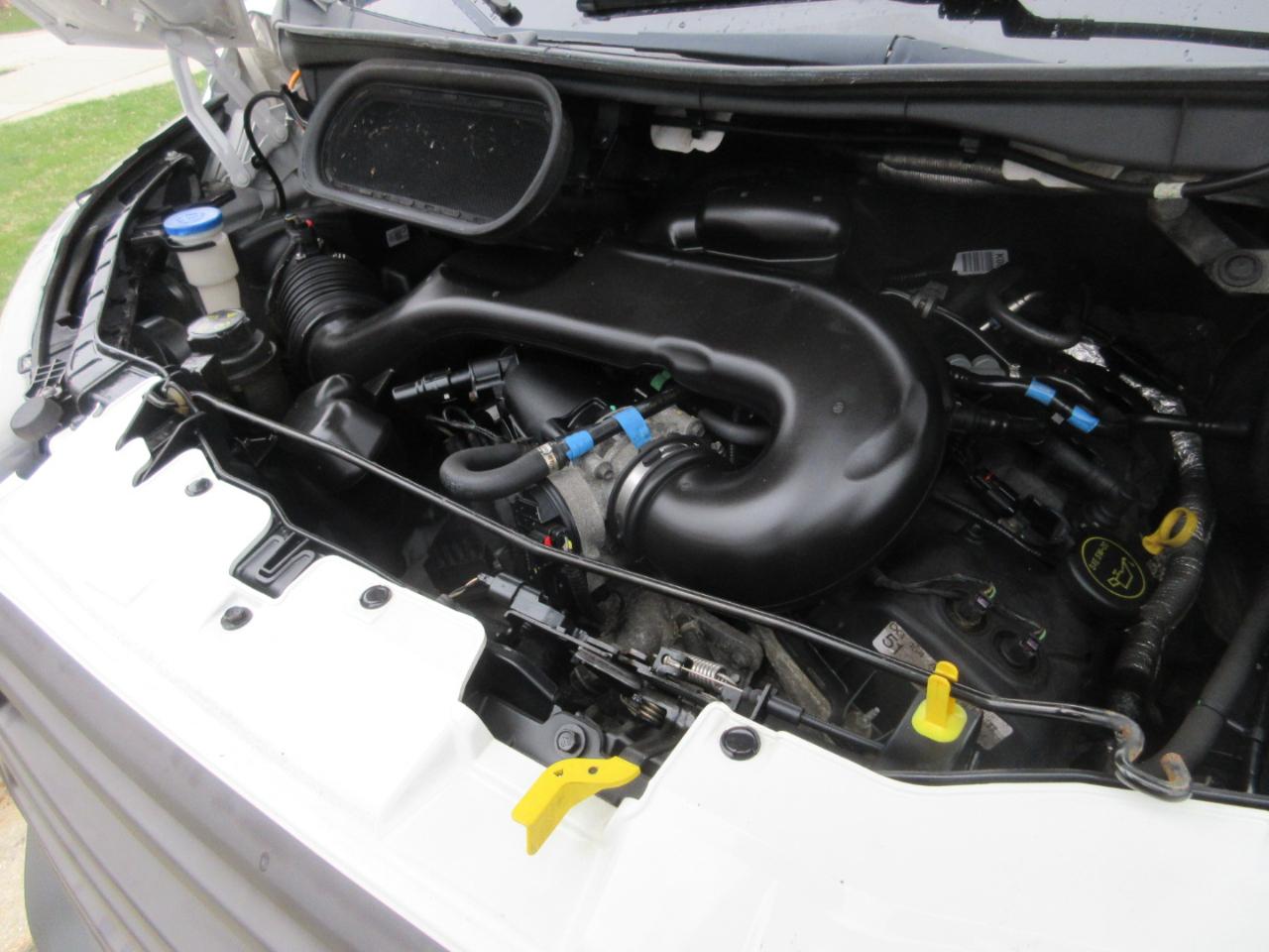 Ford Transit 150 Van Low Roof w/Sliding Pass. 130-in. WB 2015