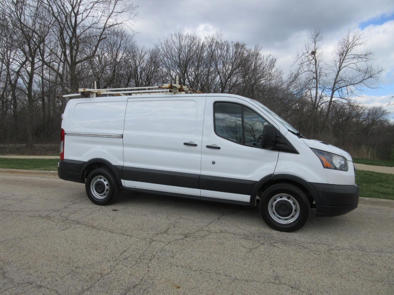 Ford Transit 150 Van Low Roof w/Sliding Pass. 130-in. WB 2017