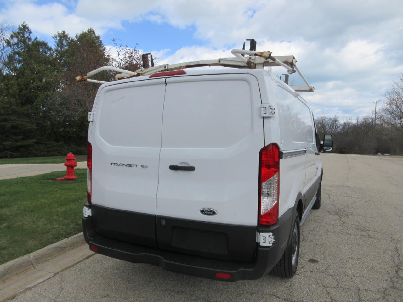 Ford Transit 150 Van Low Roof w/Sliding Pass. 130-in. WB 2017