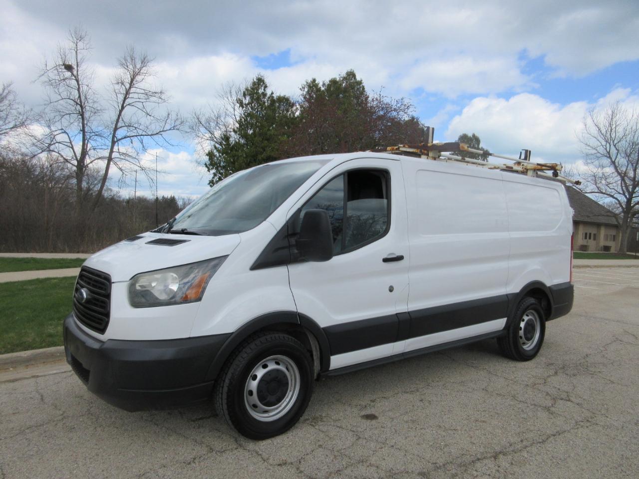 Ford Transit 150 Van Low Roof w/Sliding Pass. 130-in. WB 2017