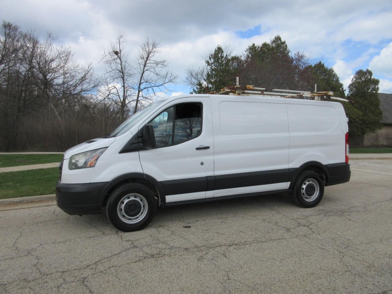 Ford Transit 150 Van Low Roof w/Sliding Pass. 130-in. WB 2017