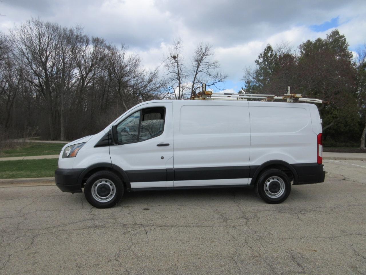 Ford Transit 150 Van Low Roof w/Sliding Pass. 130-in. WB 2017
