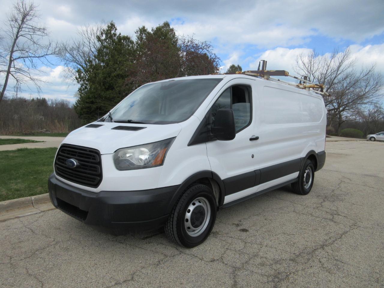 Ford Transit 150 Van Low Roof w/Sliding Pass. 130-in. WB 2017