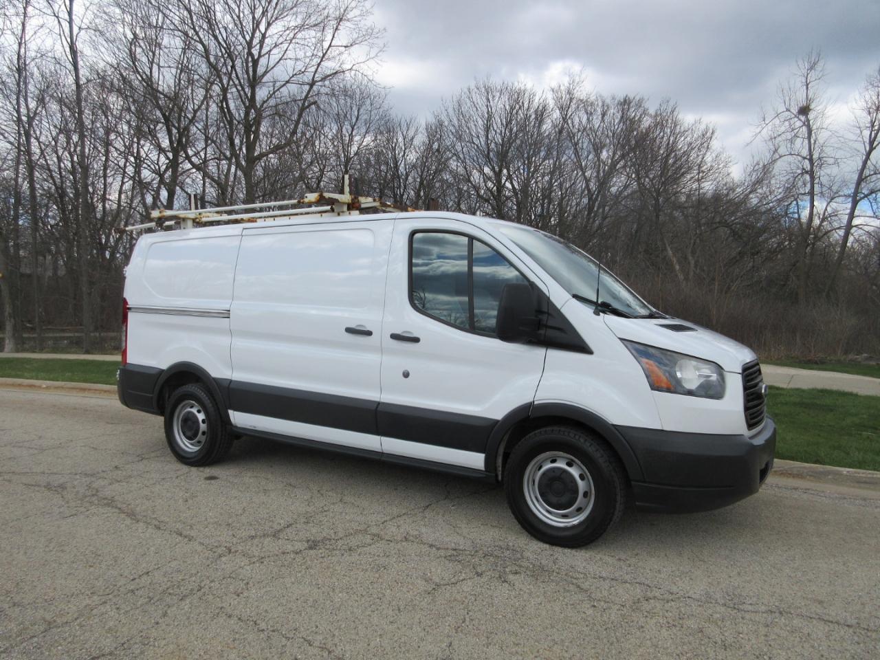Ford Transit 150 Van Low Roof w/Sliding Pass. 130-in. WB 2017