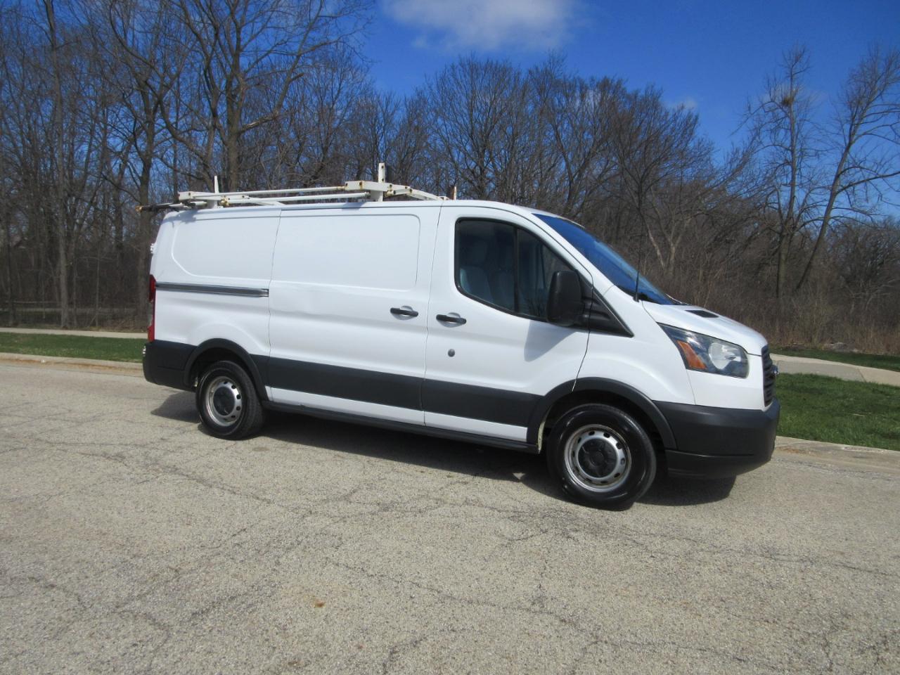 Ford Transit 150 Van Low Roof w/Sliding Pass. 130-in. WB 2015