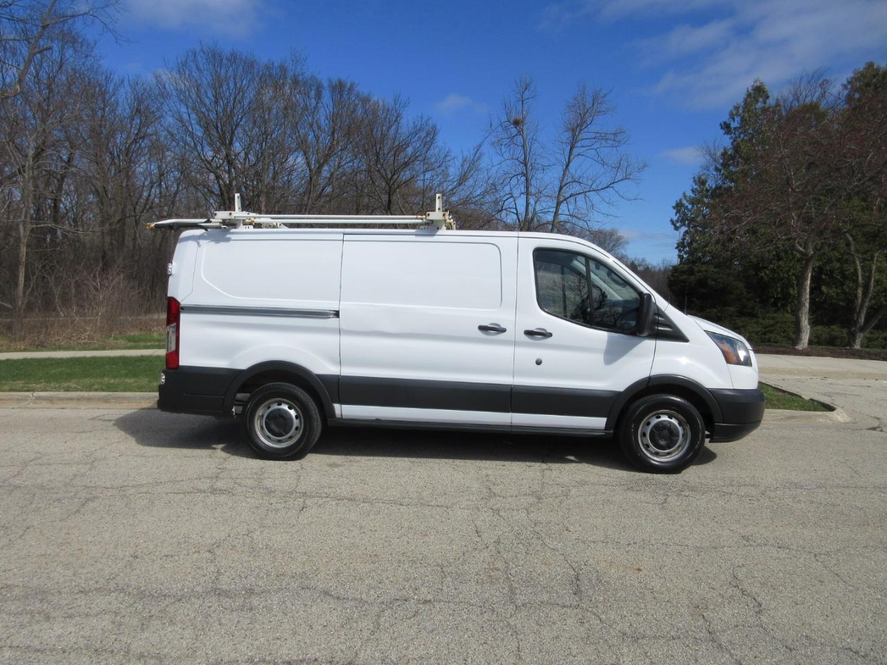 Ford Transit 150 Van Low Roof w/Sliding Pass. 130-in. WB 2015