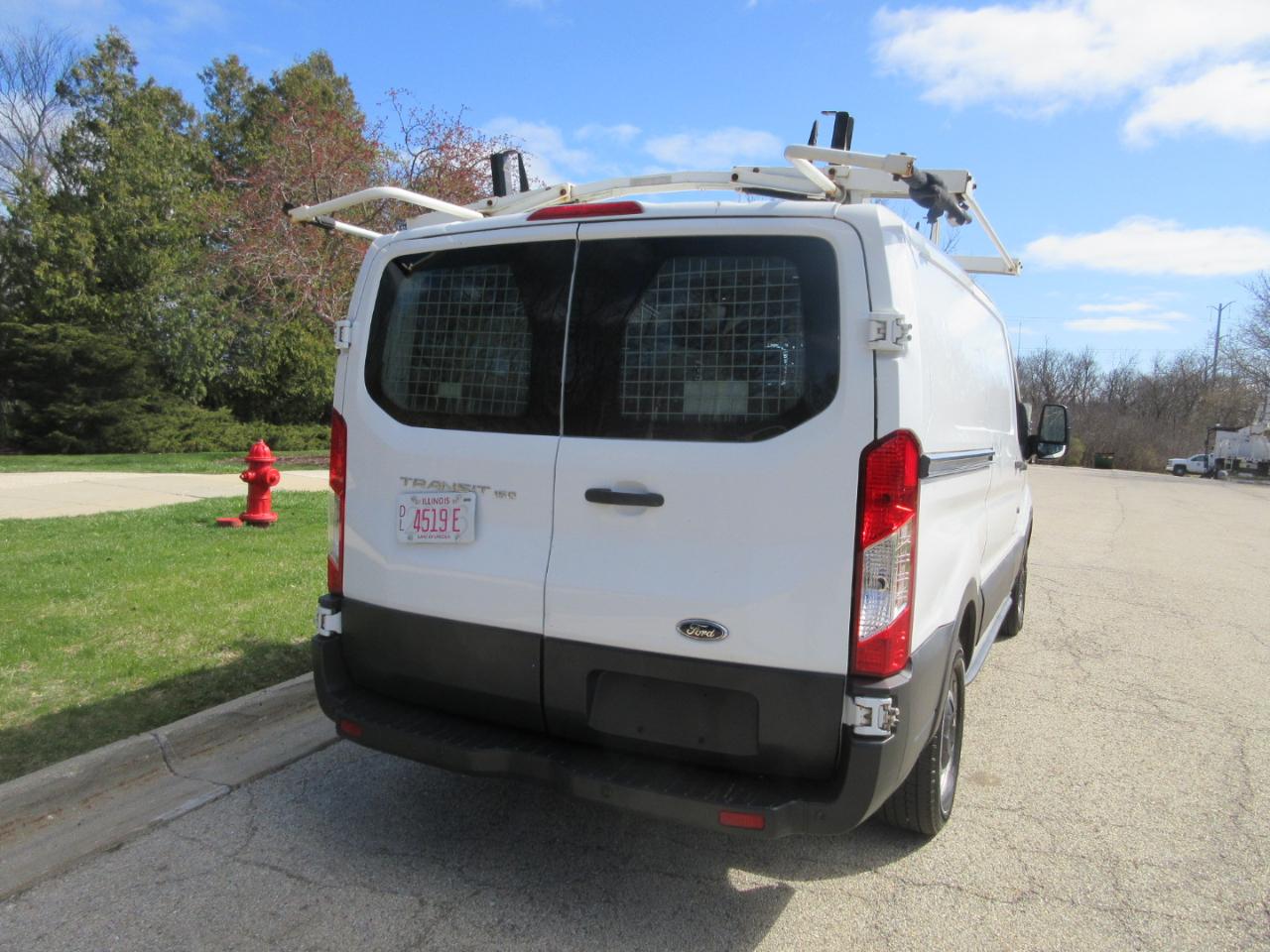 Ford Transit 150 Van Low Roof w/Sliding Pass. 130-in. WB 2015