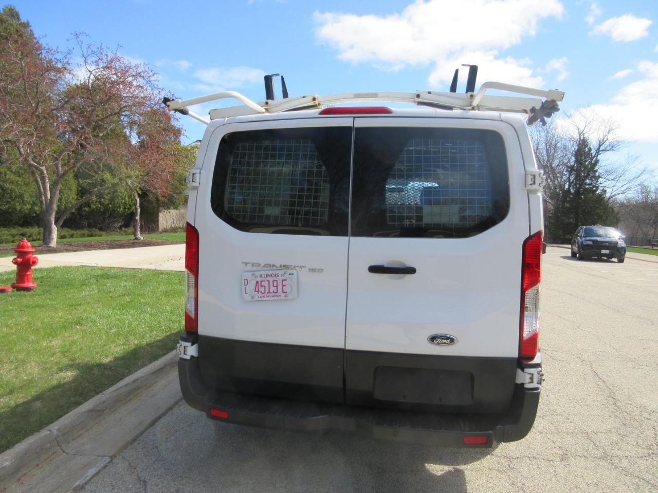 Ford Transit 150 Van Low Roof w/Sliding Pass. 130-in. WB 2015