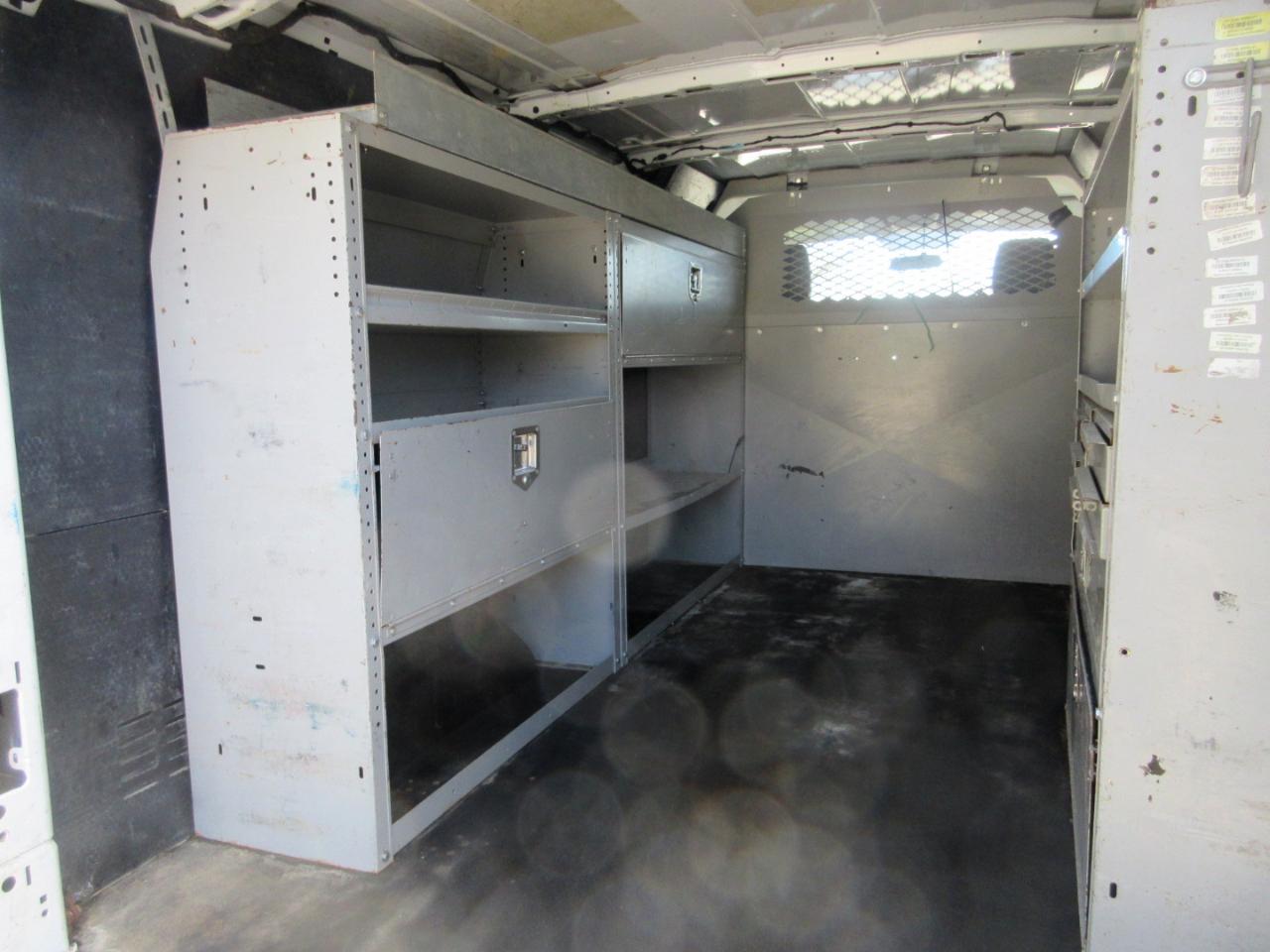 Ford Transit 150 Van Low Roof w/Sliding Pass. 130-in. WB 2015