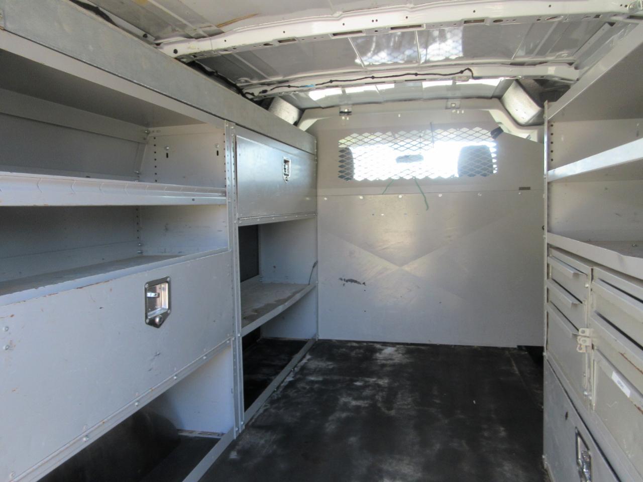 Ford Transit 150 Van Low Roof w/Sliding Pass. 130-in. WB 2015