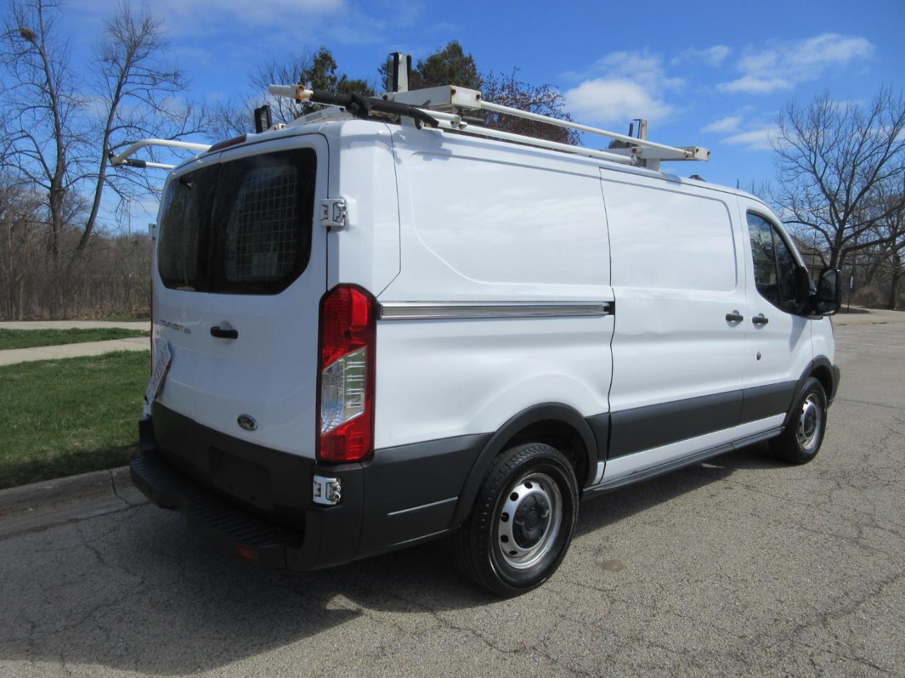 Ford Transit 150 Van Low Roof w/Sliding Pass. 130-in. WB 2015