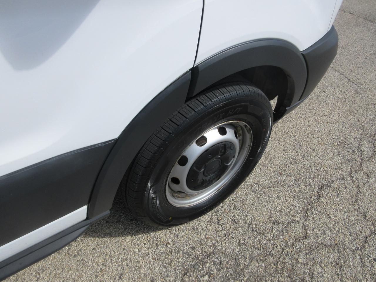 Ford Transit 150 Van Low Roof w/Sliding Pass. 130-in. WB 2015