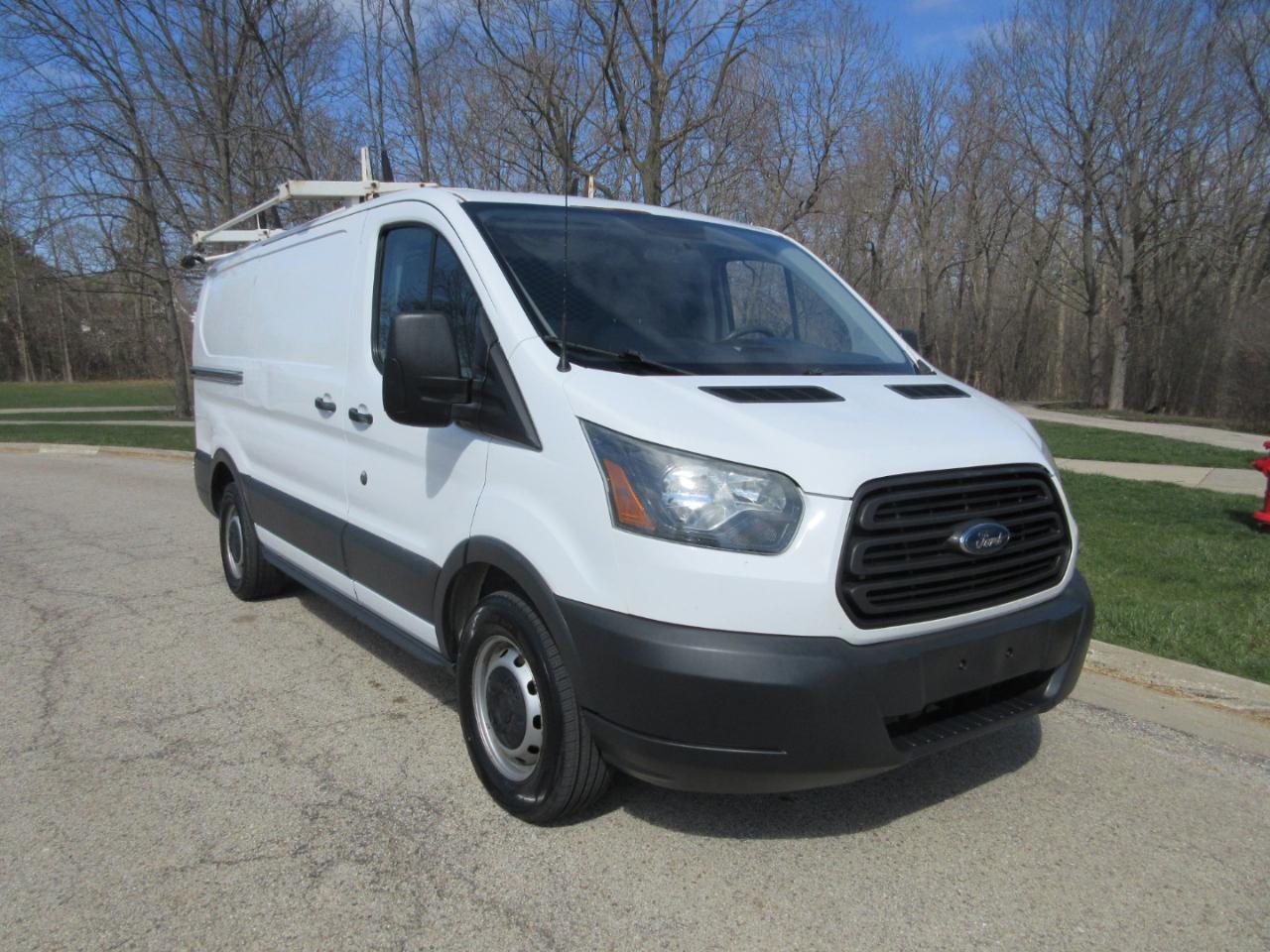 Ford Transit 150 Van Low Roof w/Sliding Pass. 130-in. WB 2015