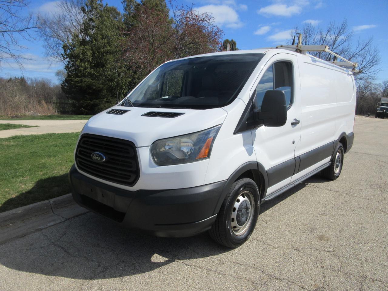 Ford Transit 150 Van Low Roof w/Sliding Pass. 130-in. WB 2015