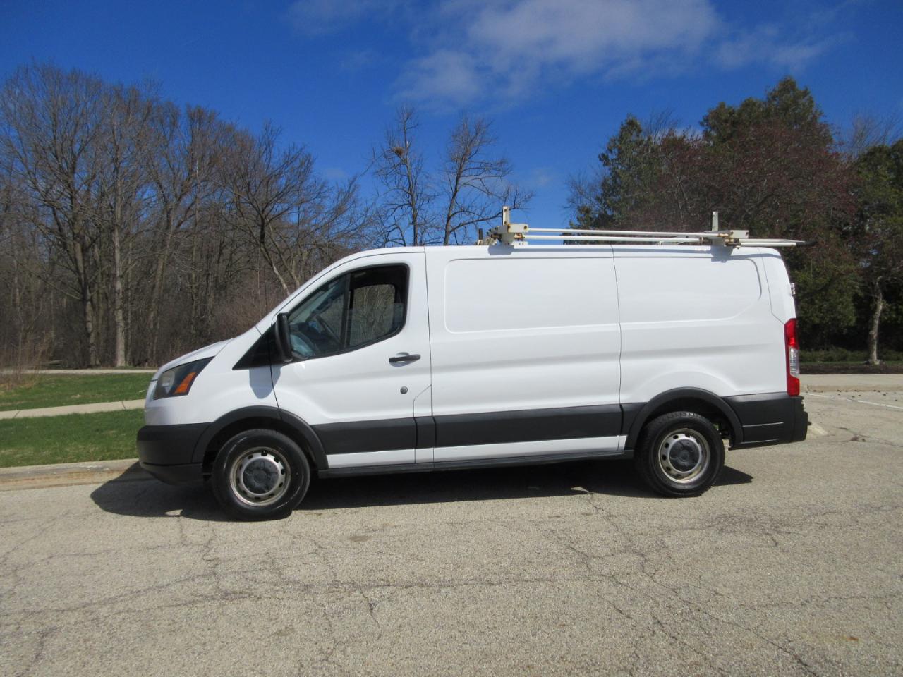 Ford Transit 150 Van Low Roof w/Sliding Pass. 130-in. WB 2015