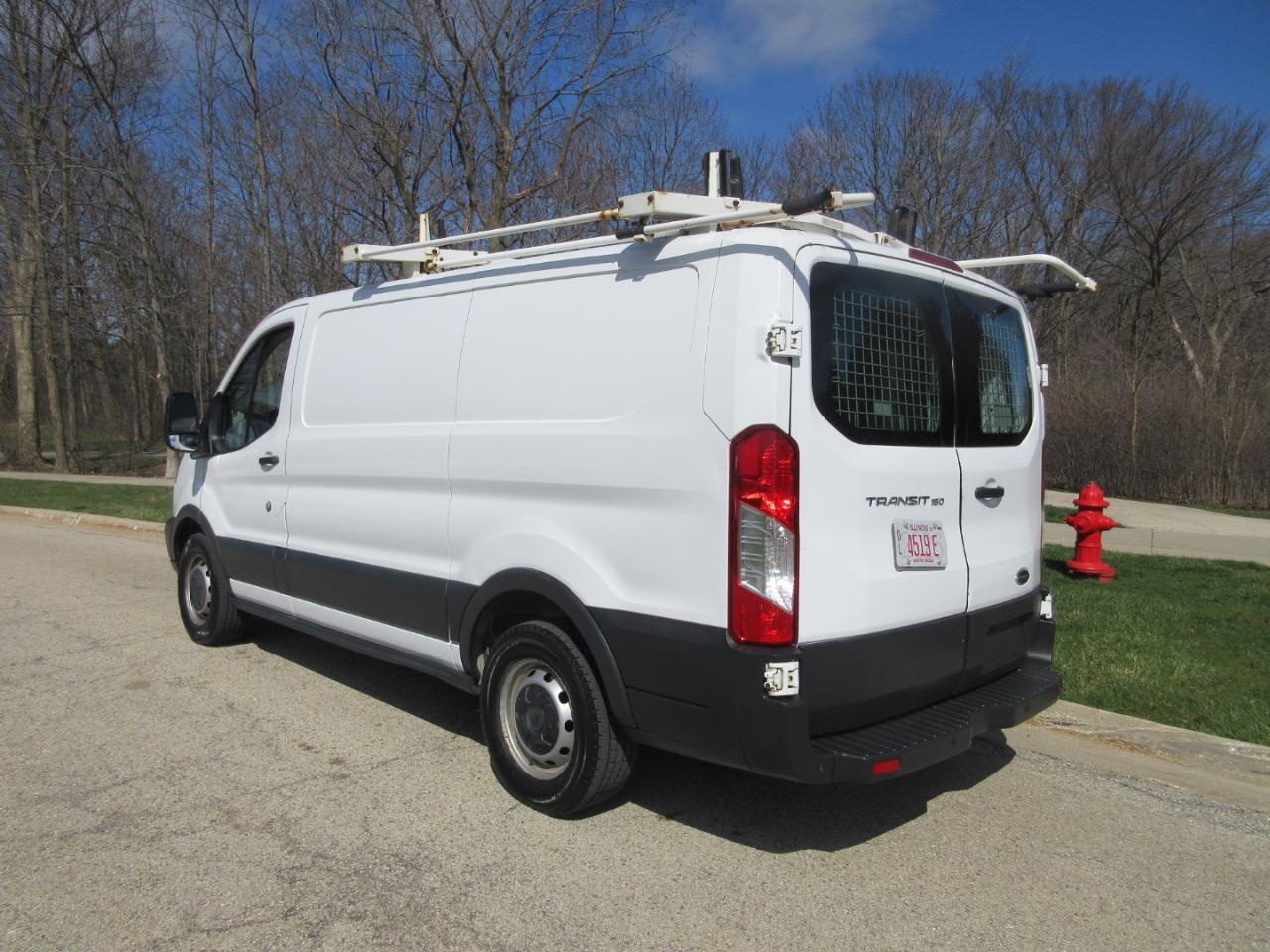 Ford Transit 150 Van Low Roof w/Sliding Pass. 130-in. WB 2015
