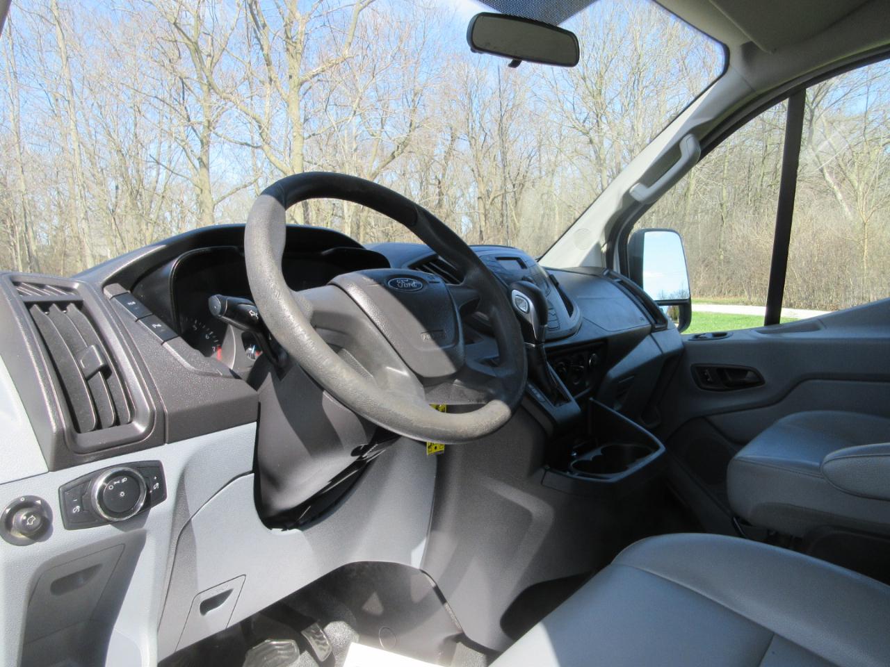 Ford Transit 150 Van Low Roof w/Sliding Pass. 130-in. WB 2015