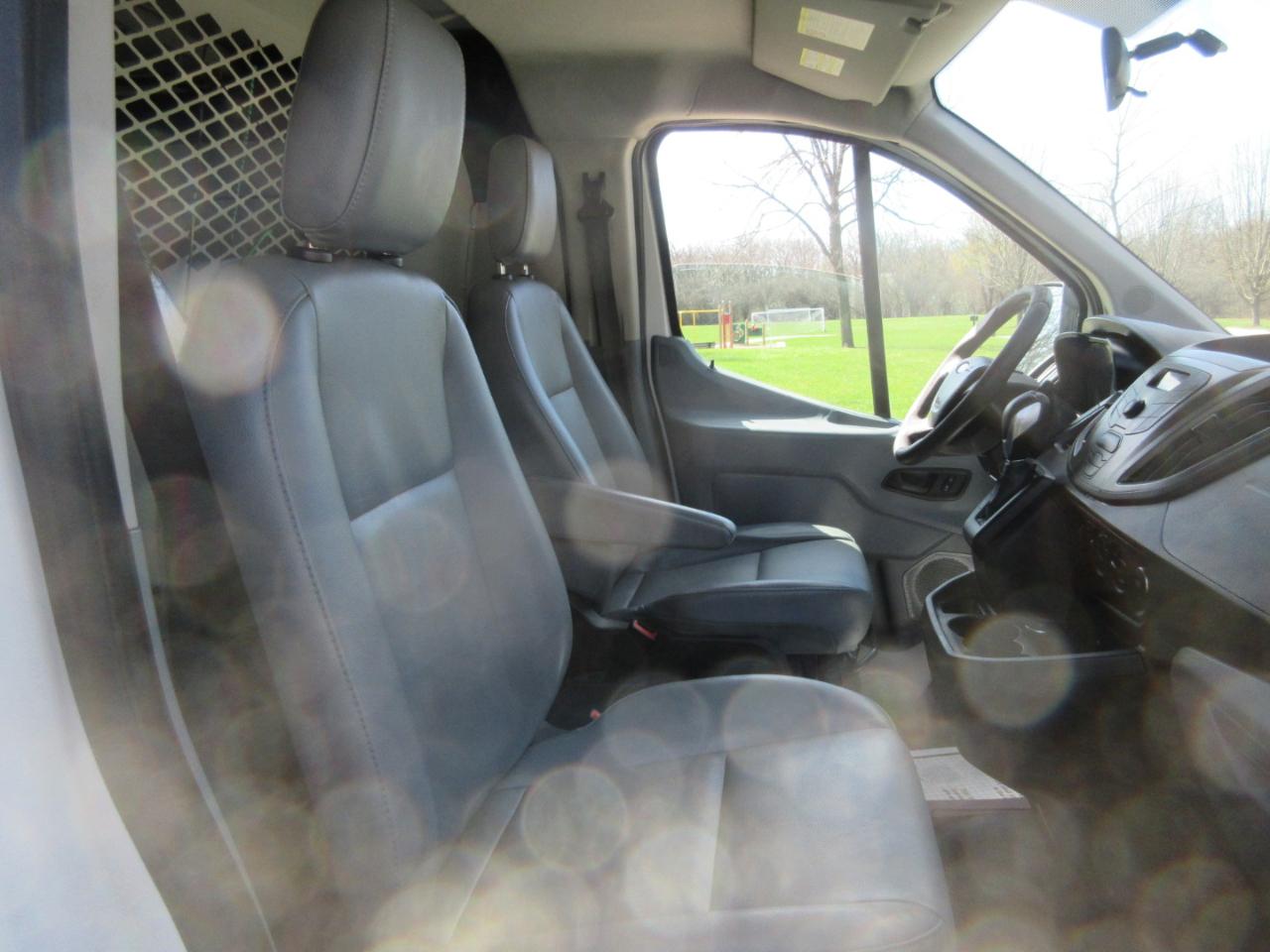 Ford Transit 150 Van Low Roof w/Sliding Pass. 130-in. WB 2015