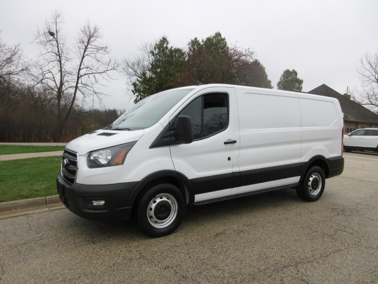 Ford Transit 150 Van Low Roof w/Sliding Pass. 130-in. WB 2020
