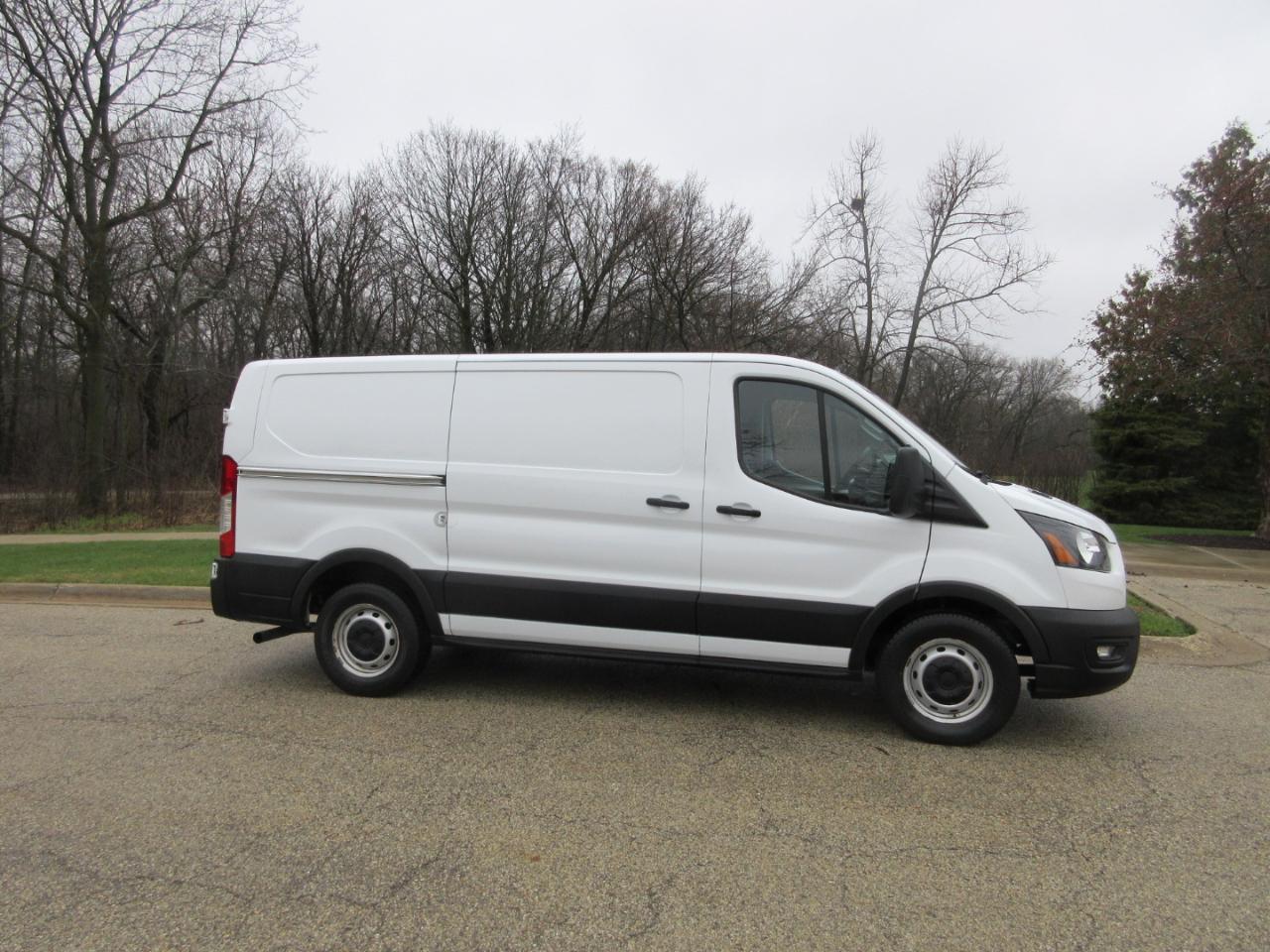 Ford Transit 150 Van Low Roof w/Sliding Pass. 130-in. WB 2020