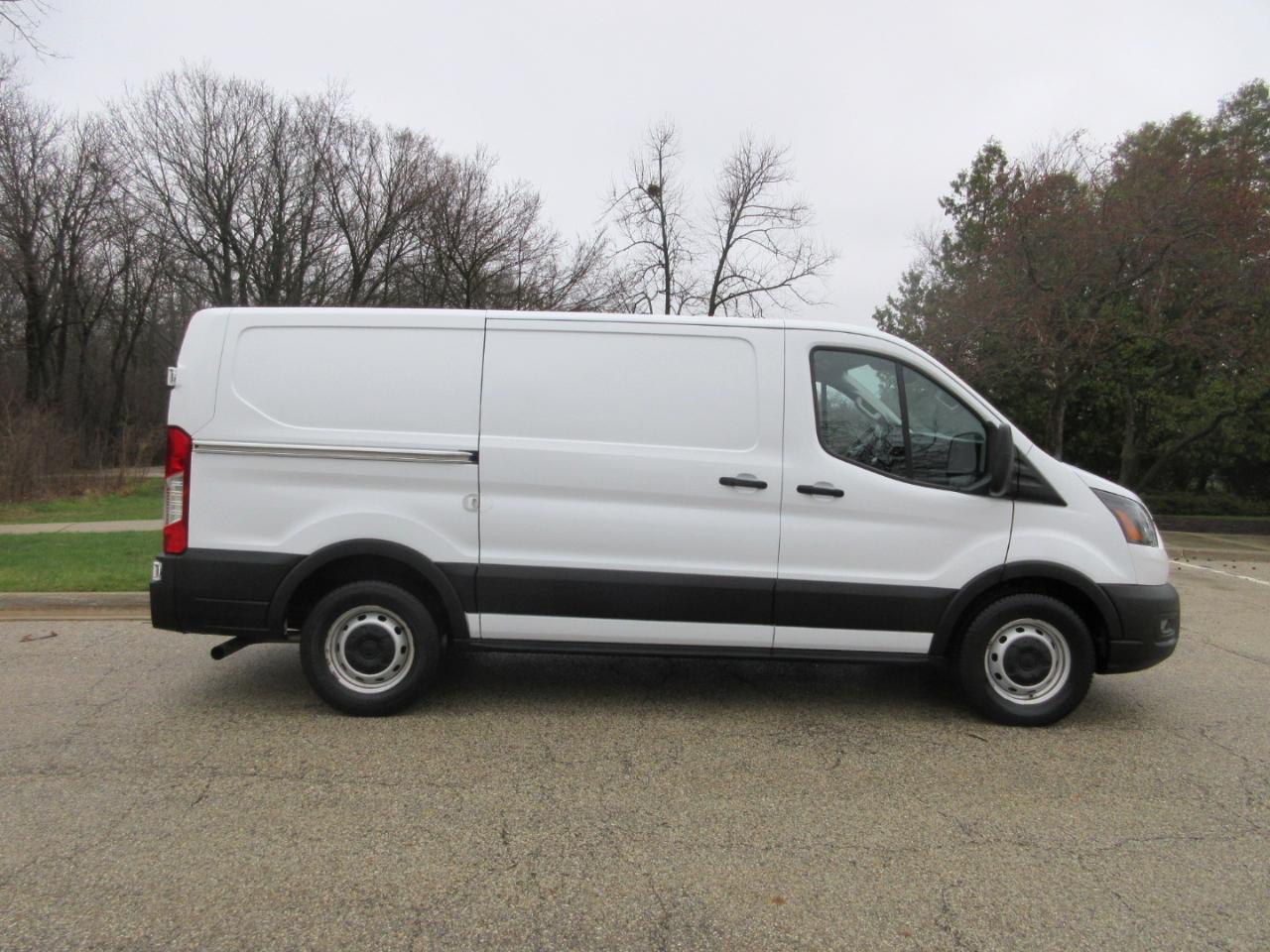 Ford Transit 150 Van Low Roof w/Sliding Pass. 130-in. WB 2020