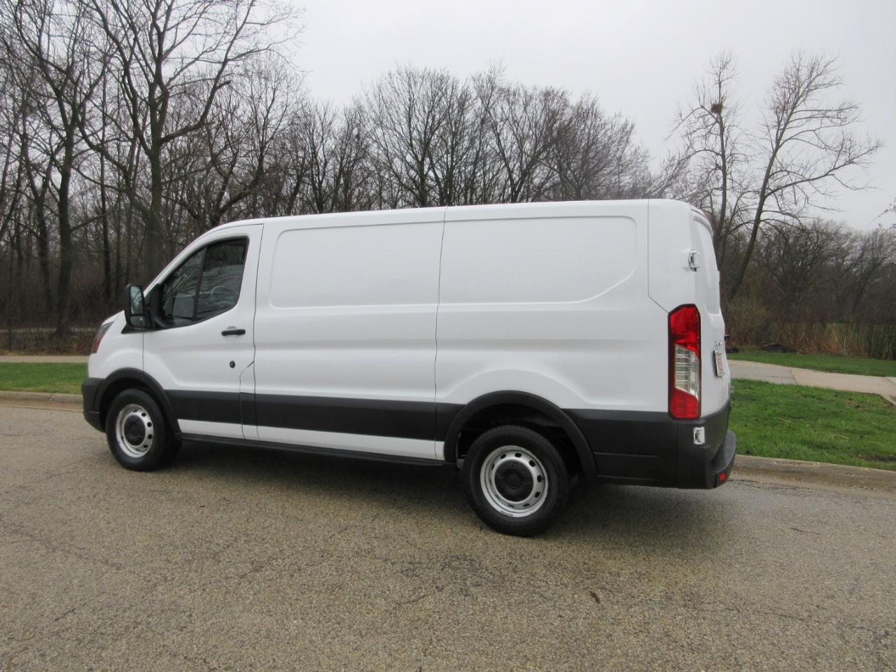 Ford Transit 150 Van Low Roof w/Sliding Pass. 130-in. WB 2020