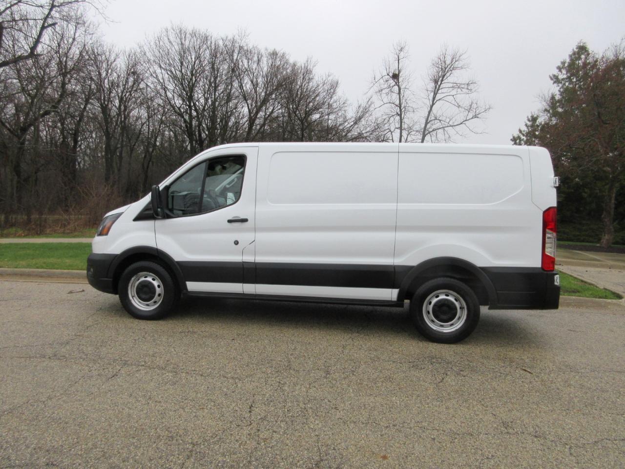 Ford Transit 150 Van Low Roof w/Sliding Pass. 130-in. WB 2020