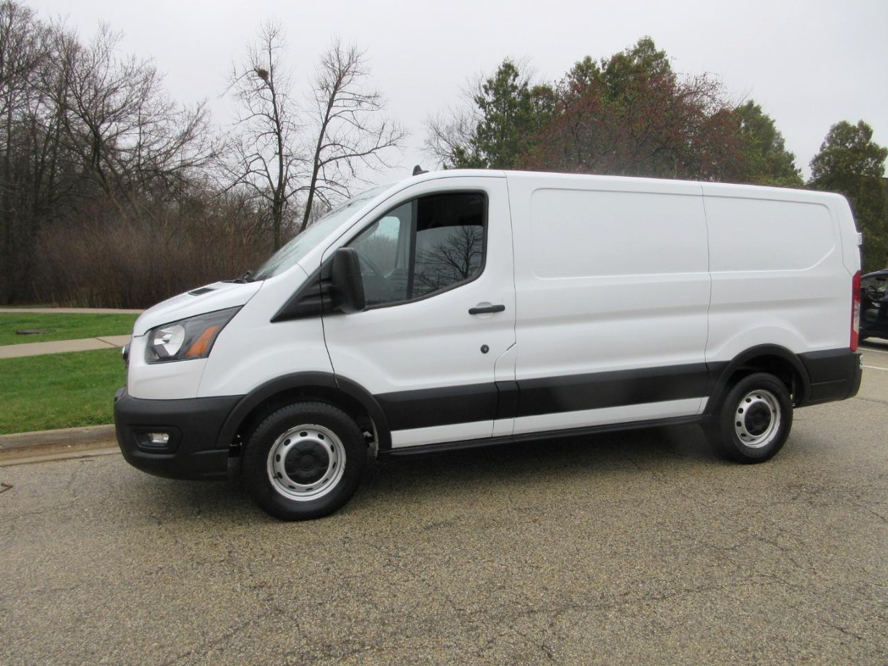 Ford Transit 150 Van Low Roof w/Sliding Pass. 130-in. WB 2020