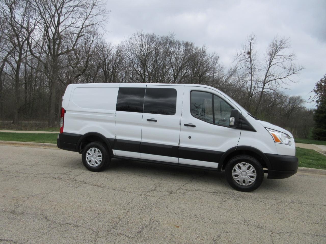 Ford Transit T-250 130" Low Rf 9000 GVWR Swing-Out RH Dr 2019