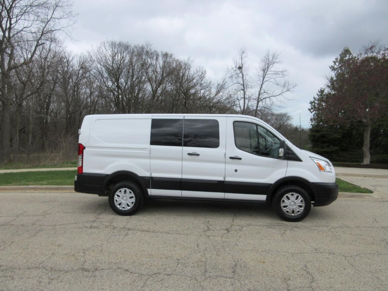 Ford Transit T-250 130" Low Rf 9000 GVWR Swing-Out RH Dr 2019