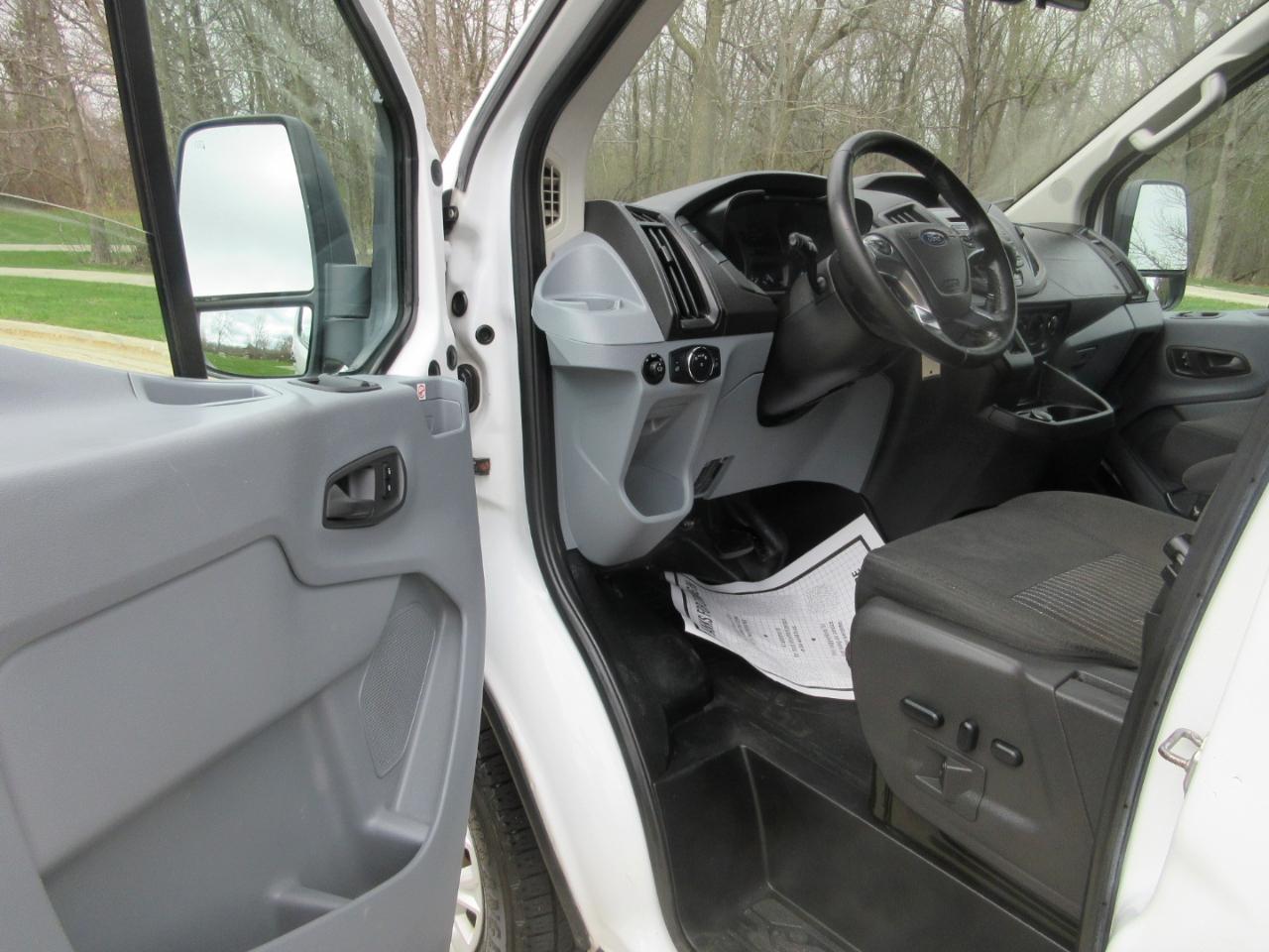 Ford Transit T-250 130" Low Rf 9000 GVWR Swing-Out RH Dr 2019