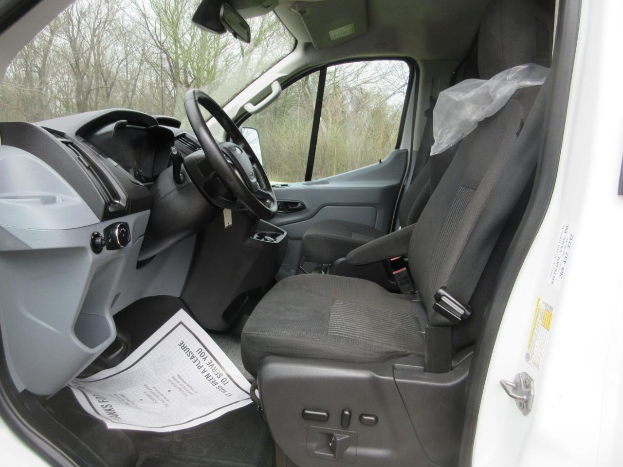 Ford Transit T-250 130" Low Rf 9000 GVWR Swing-Out RH Dr 2019