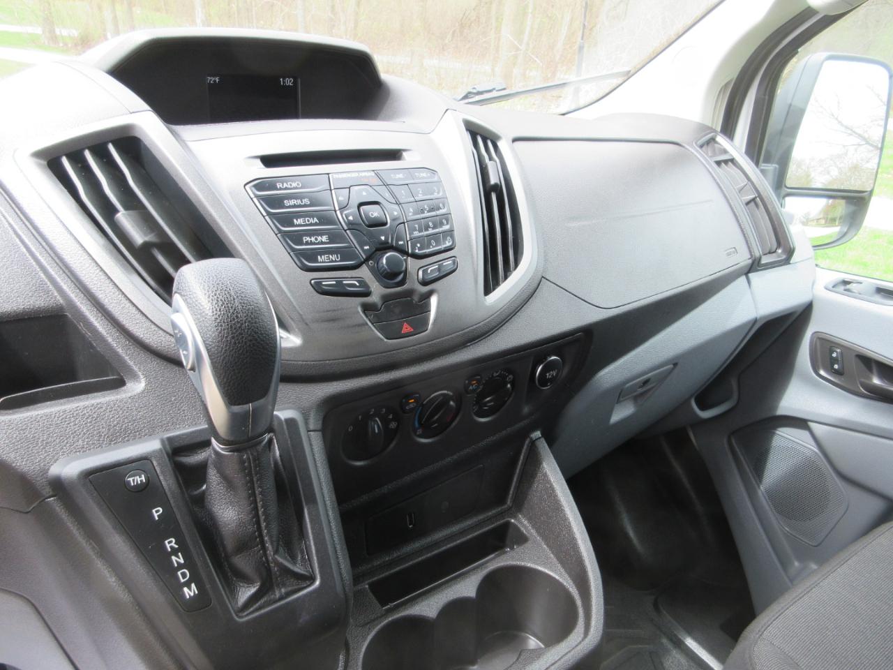 Ford Transit T-250 130" Low Rf 9000 GVWR Swing-Out RH Dr 2019