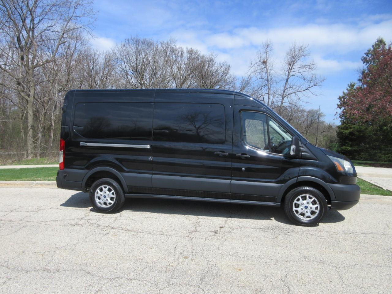 Ford Transit Cargo Van T-250 148" Med Rf 9000 GVWR Sliding RH Dr 2015