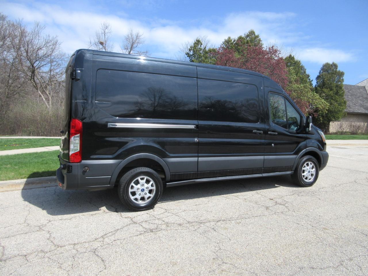 Ford Transit Cargo Van T-250 148" Med Rf 9000 GVWR Sliding RH Dr 2015