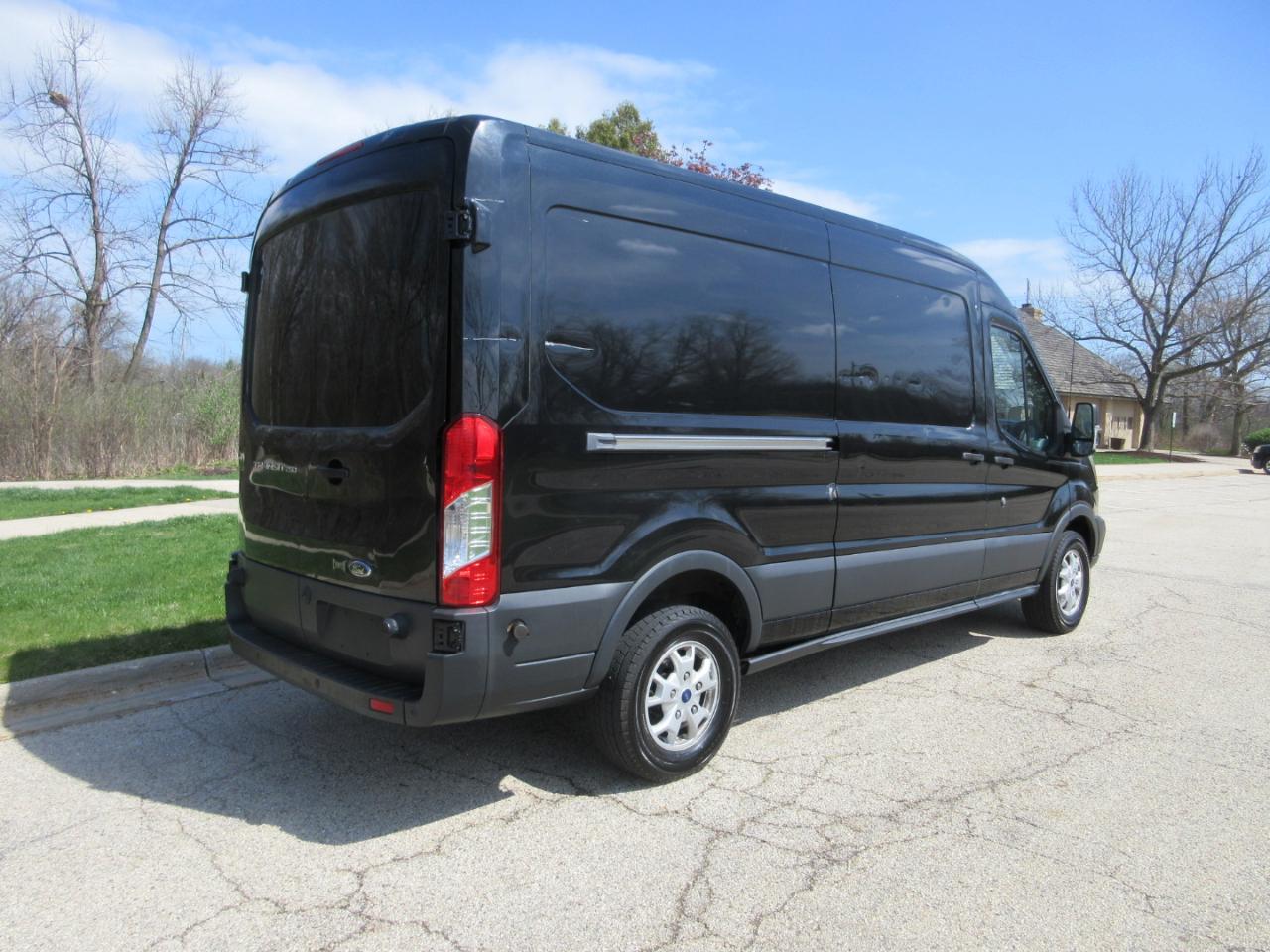 Ford Transit Cargo Van T-250 148" Med Rf 9000 GVWR Sliding RH Dr 2015