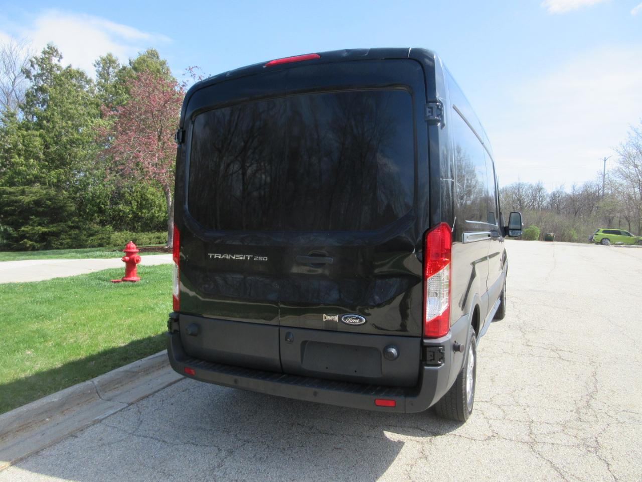 Ford Transit Cargo Van T-250 148" Med Rf 9000 GVWR Sliding RH Dr 2015