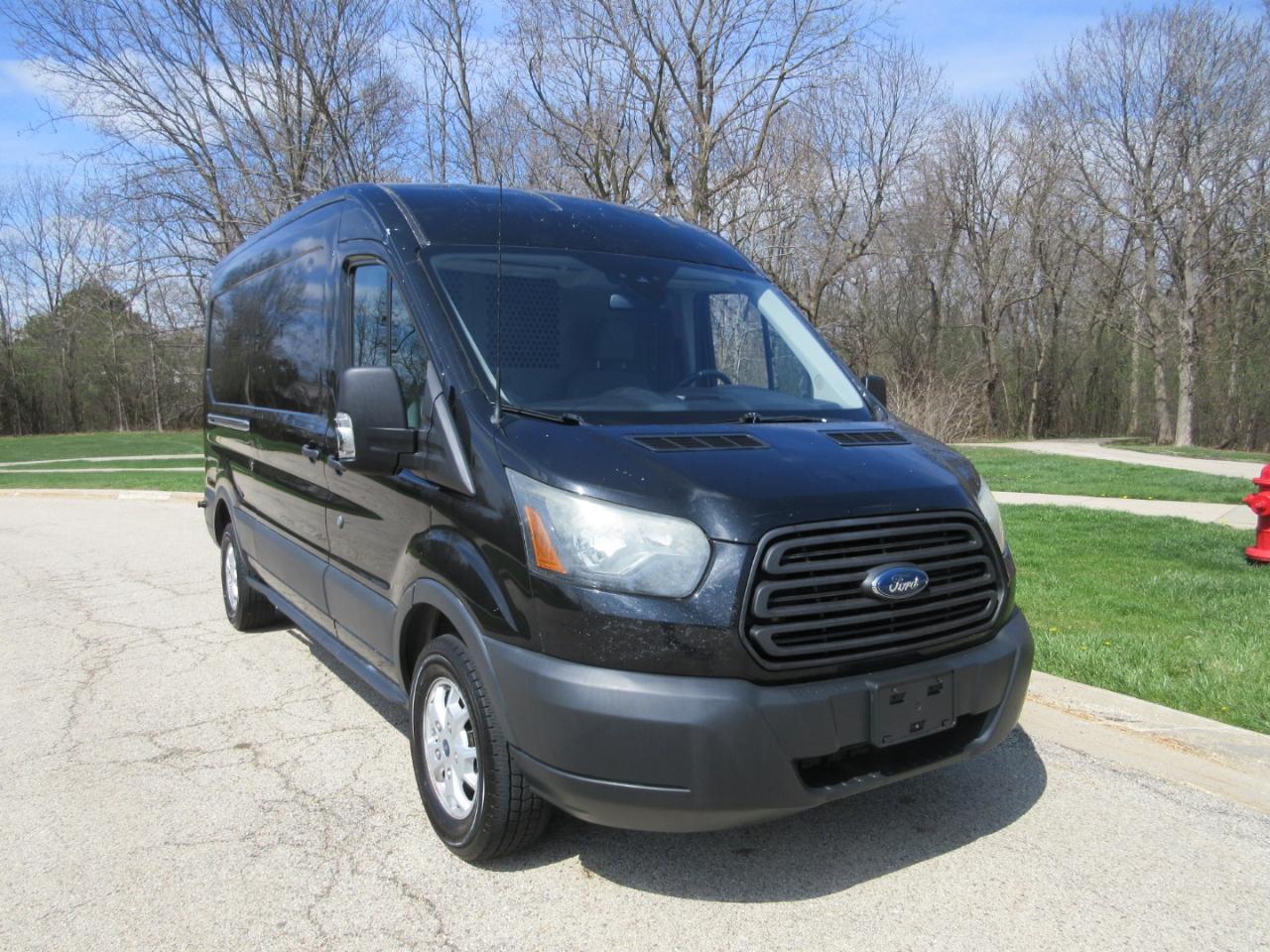 Ford Transit Cargo Van T-250 148" Med Rf 9000 GVWR Sliding RH Dr 2015