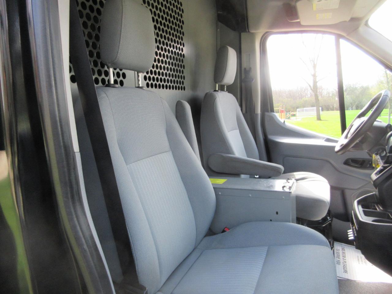 Ford Transit Cargo Van T-250 148" Med Rf 9000 GVWR Sliding RH Dr 2015