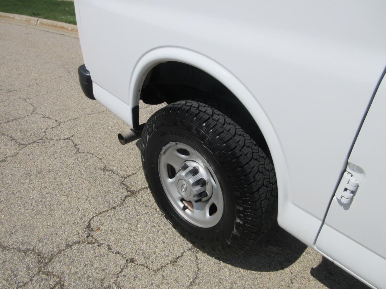 Chevrolet Express Cargo Van RWD 2500 135" 2019