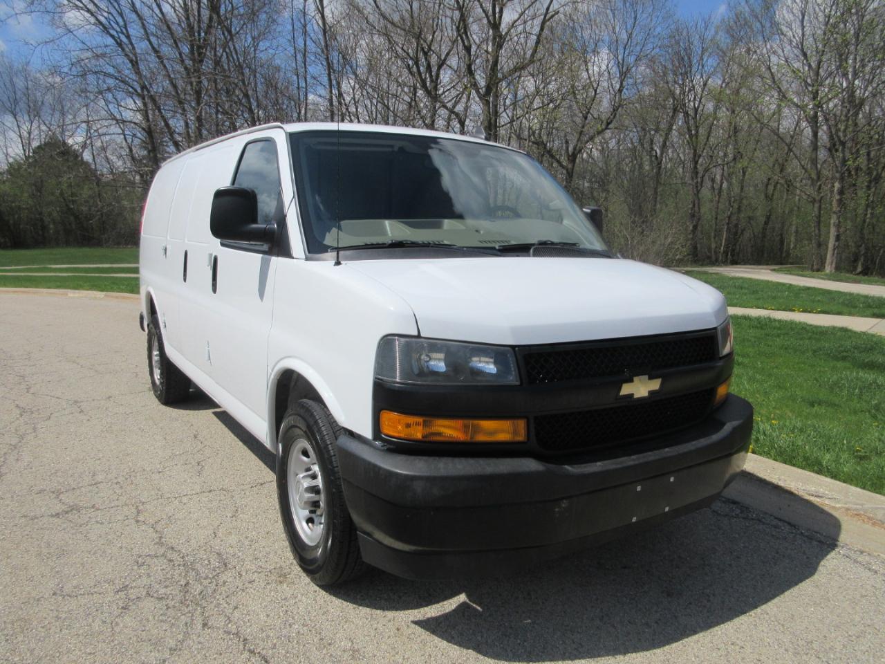 Chevrolet Express Cargo Van RWD 2500 135" 2019